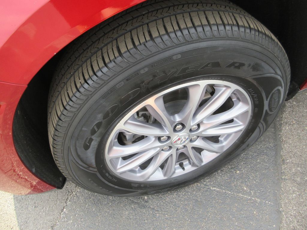 Certified 2023 Buick Enclave Essence FWD image 14