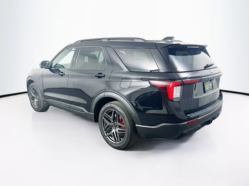 Used 2025 Ford Explorer ST-Line w/ ST-Line Street Pack image 5