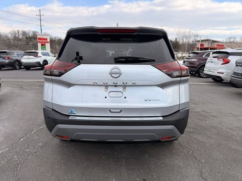 Certified 2023 Nissan Rogue SV w/ SV Premium Package image 6