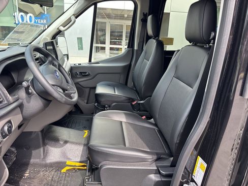 New 2026 Ford Transit 250 148 Medium Roof Extended AWD w/ Load Area Protection Package image 11