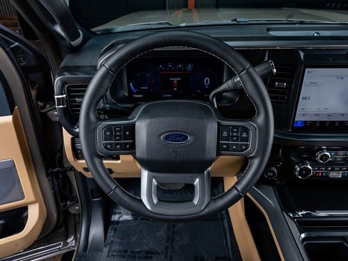 Used 2026 Ford F450 Lariat image 19