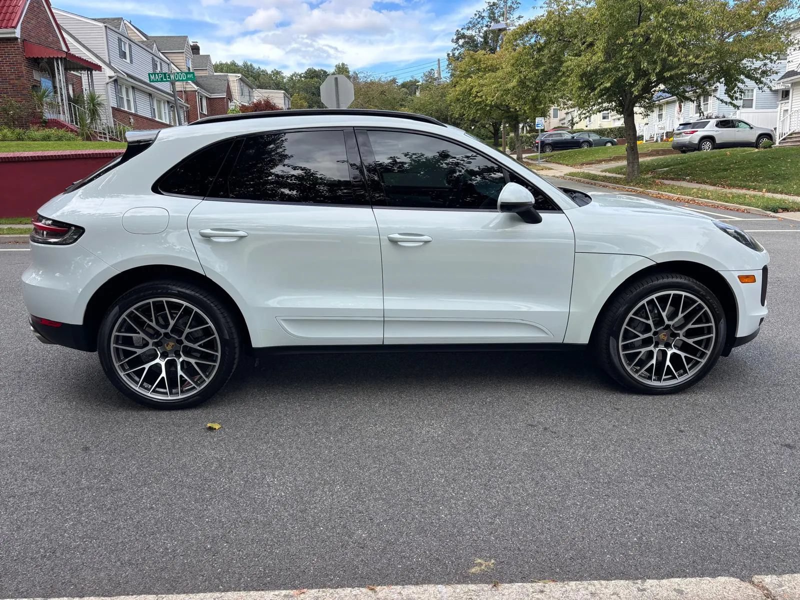 Used 2021 Porsche Macan S AWD/4WD image 7