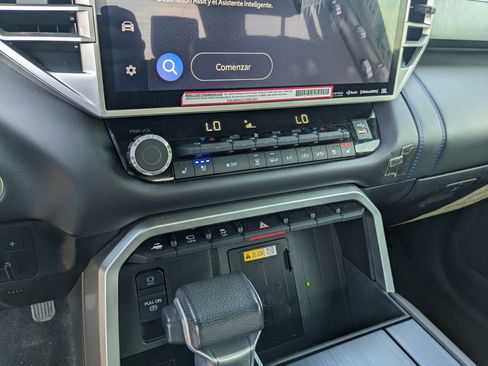 Used 2024 Toyota Tundra Platinum image 29