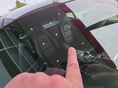 Used 2014 Porsche Cayman image 11