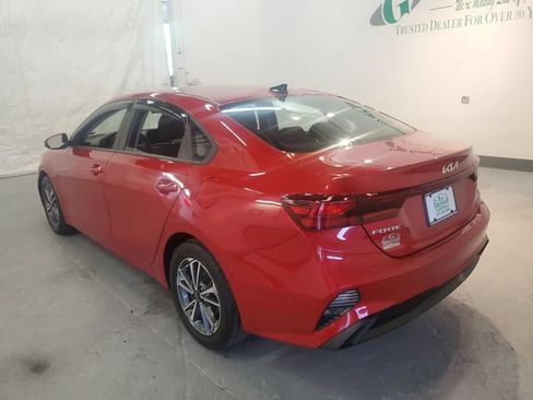 Used 2023 Kia Forte LXS w/ LXS Technology Package FWD image 4