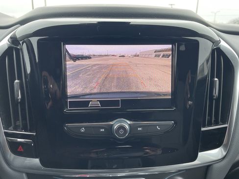 Used 2020 Chevrolet Traverse LT image 27