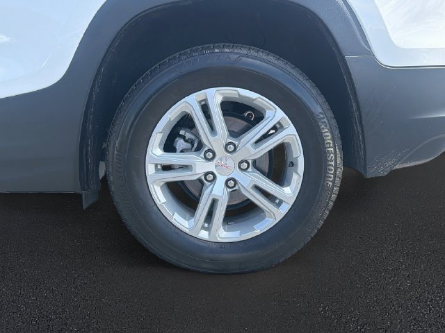 Used 2024 GMC Terrain SLE AWD/4WD image 28