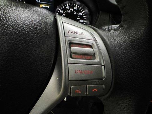 Used 2016 Nissan Rogue SL w/ SL Premium Package FWD image 31