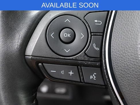 Used 2022 Toyota RAV4 XLE Premium AWD/4WD image 18