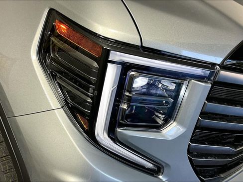 Used 2025 GMC Sierra 1500 AT4 w/ AT4 Premium Package AWD/4WD image 20