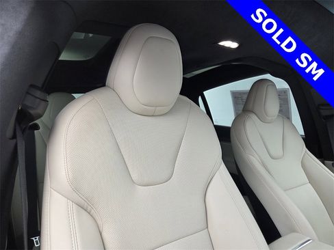 Used 2023 Tesla Model X image 19