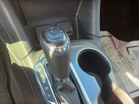 Used 2017 Chevrolet Cruze LT image 19