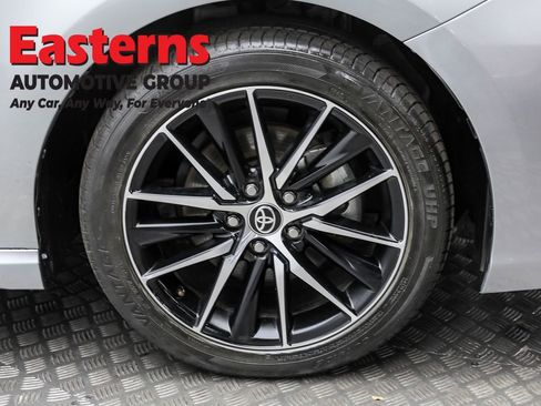 Used 2024 Toyota Camry SE image 30