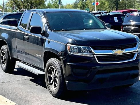 Used 2017 Chevrolet Colorado W/T RWD image 1
