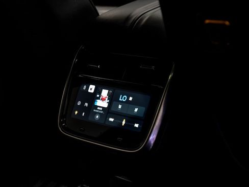 Used 2023 Rivian R1S Adventure image 34