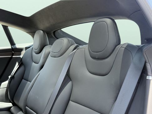 Used 2025 Tesla Model S AWD/4WD image 41