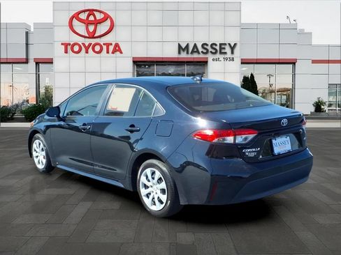 Used 2024 Toyota Corolla LE FWD image 5