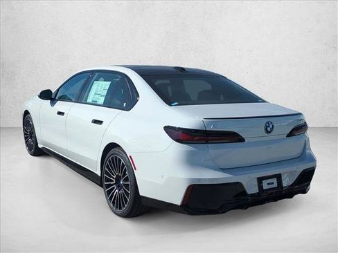 New 2026 BMW i7 xDrive60 w/ M Sport Package RWD image 9