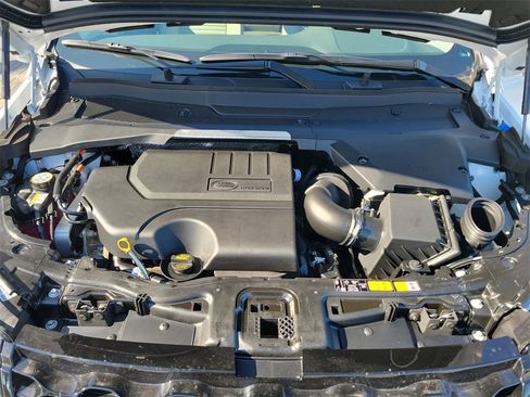 New 2025 Land Rover Discovery Sport S image 30