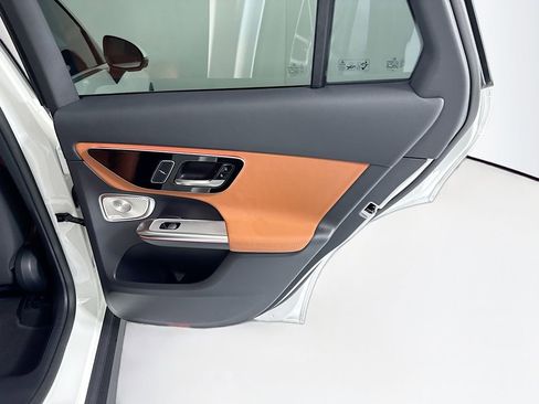 Certified 2026 Mercedes-Benz GLC 300 image 28