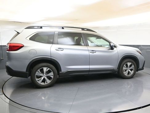 Used 2024 Subaru Ascent Premium w/ Convenience Package image 6