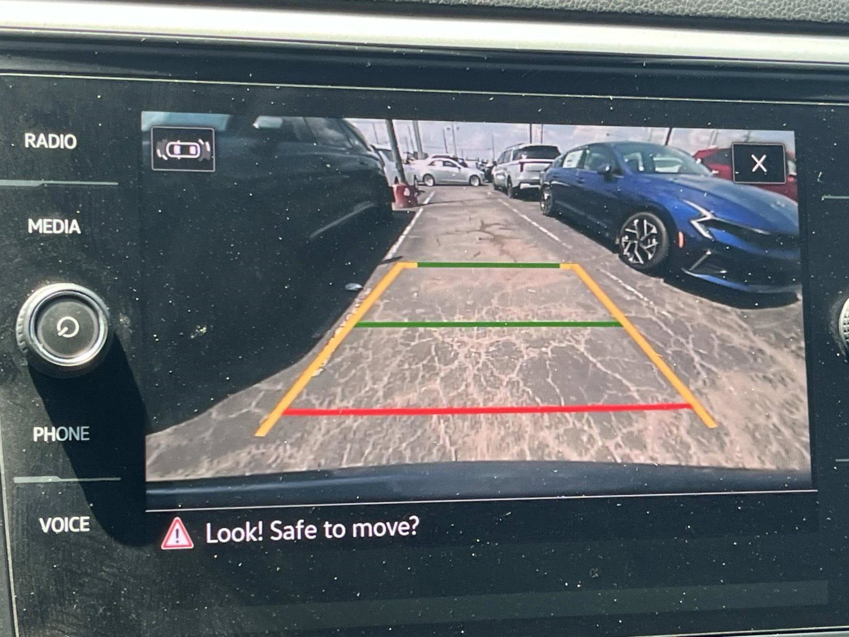 Used 2021 Volkswagen Atlas Cross Sport SE w/ Panoramic Sunroof Package FWD image 41