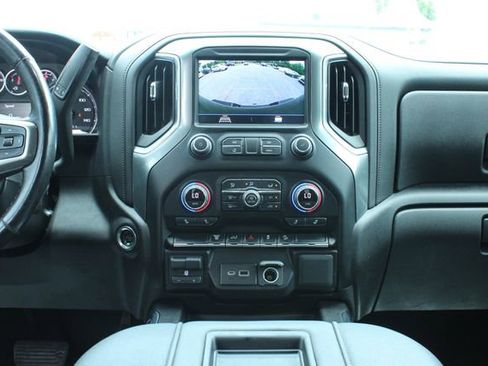Used 2022 Chevrolet Silverado 2500 LT w/ Convenience Package AWD/4WD image 17