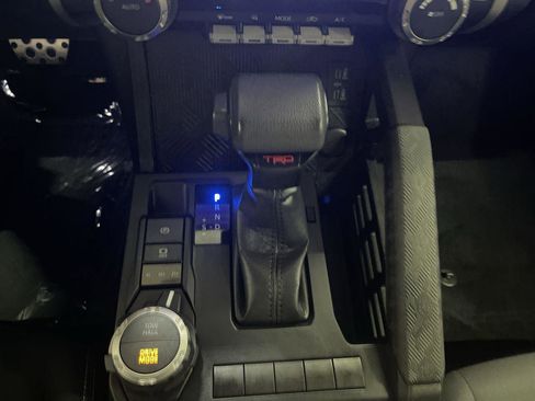 Used 2024 Toyota Tacoma TRD Sport AWD/4WD image 20