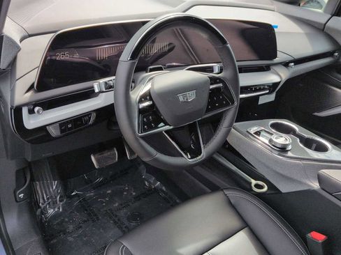 New 2026 Cadillac Optiq Luxury 1 image 12