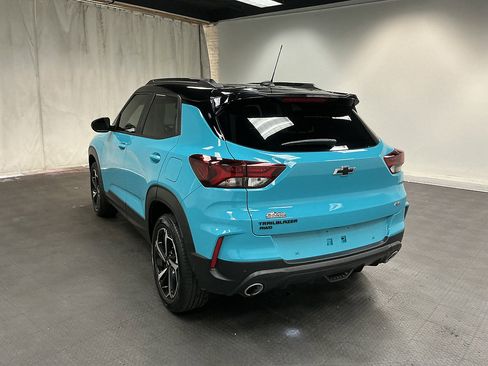 Used 2022 Chevrolet TrailBlazer RS w/ Sun and Liftgate Package AWD/4WD image 3
