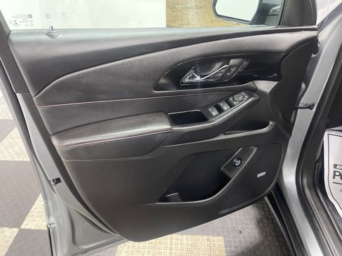 Used 2023 Chevrolet Traverse RS w/ LPO, Floor Liner Package image 9