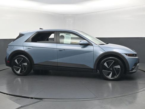 Used 2025 Hyundai Ioniq 5 SE RWD image 6