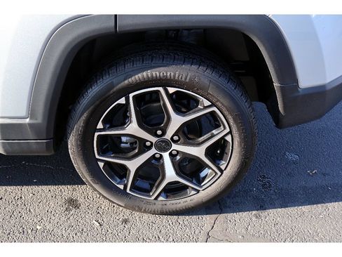 Used 2025 Jeep Compass Limited AWD/4WD image 16