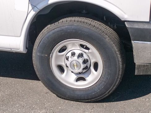 New 2025 Chevrolet Express 3500 w/ Power Convenience Package image 5