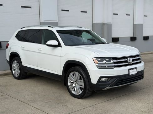 Used 2019 Volkswagen Atlas SE w/ Panoramic Sunroof Package image 7