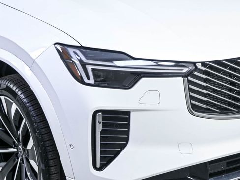 Certified 2026 Volvo XC90 B6 Ultra AWD/4WD image 37