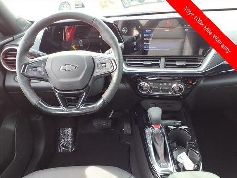 New 2026 Chevrolet Trax RS w/ Sunroof Package FWD image 13