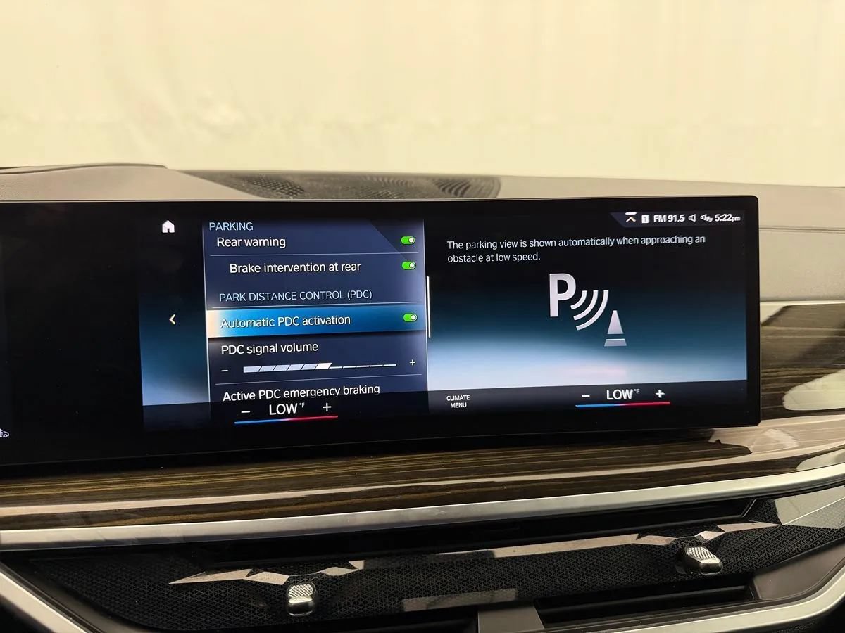 Used 2023 BMW X7 xDrive40i w/ Premium Package AWD/4WD image 28