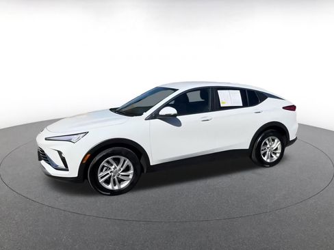 Used 2025 Buick Envista Preferred image 9