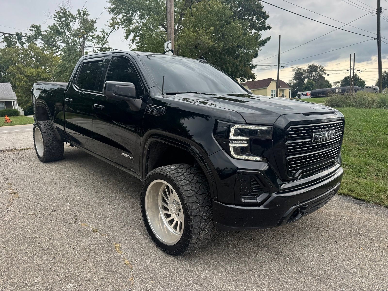 Used 2022 GMC Sierra 1500 AT4 w/ AT4 Preferred Package AWD/4WD image 8