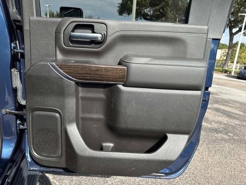 Used 2022 GMC Sierra 3500 SLE w/ SLE Value Package image 20