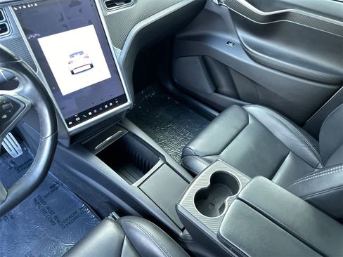 Used 2018 Tesla Model X P100D image 19