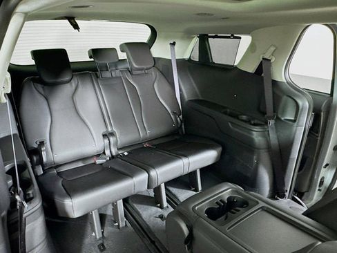 New 2026 Kia Carnival SX w/ SX Dark Edition Package FWD image 33