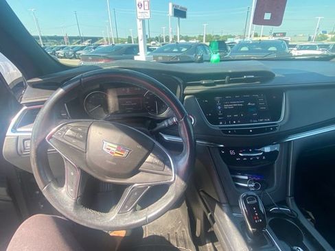 Used 2020 Cadillac XT5 Luxury FWD image 16
