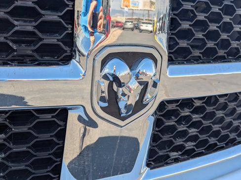 Used 2015 RAM 1500 Classic SLT AWD/4WD image 11