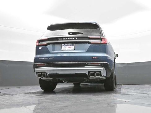 New 2026 GMC Acadia Denali w/ Super Cruise Package AWD/4WD image 22