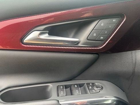 Used 2026 Chevrolet Traverse RS FWD image 22