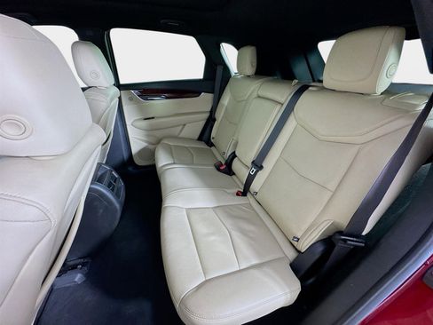 Used 2019 Cadillac XT5 Luxury image 25