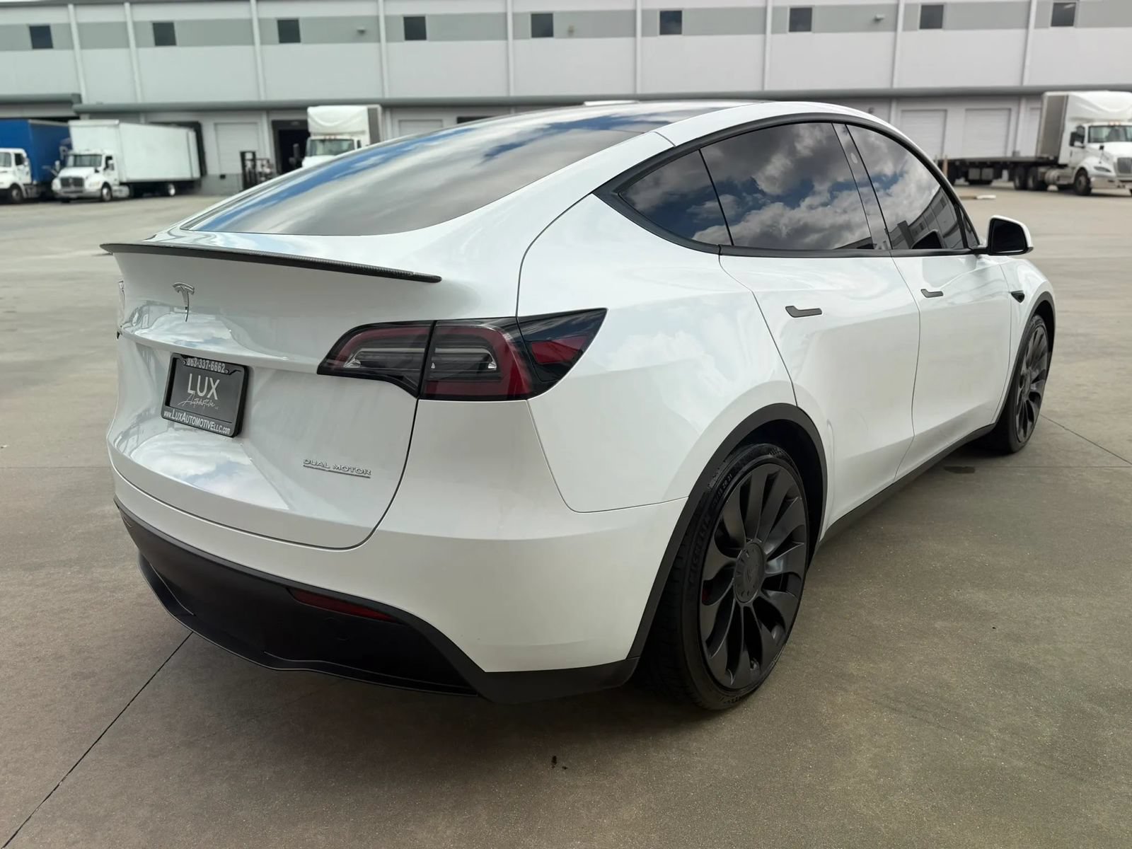 Used 2023 Tesla Model Y Performance AWD/4WD image 7