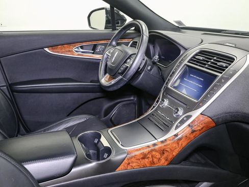 Used 2020 Lincoln Nautilus Reserve w/ Equipment Group 201A image 21